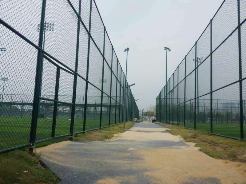 體育場圍欄網(wǎng).jpg 體育場圍欄網(wǎng).jpg